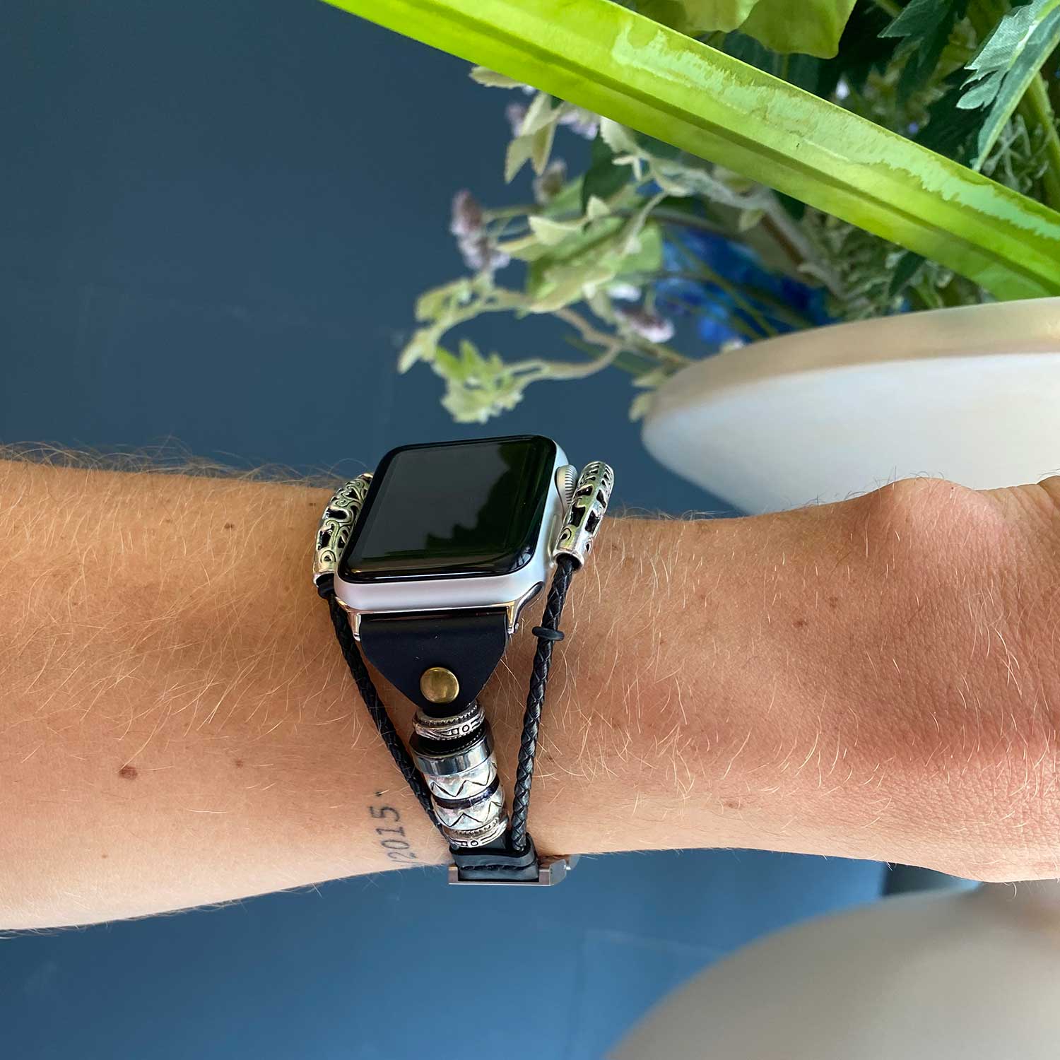 Cinturino gioiello in pelle robusto per Apple Watch - perline nere