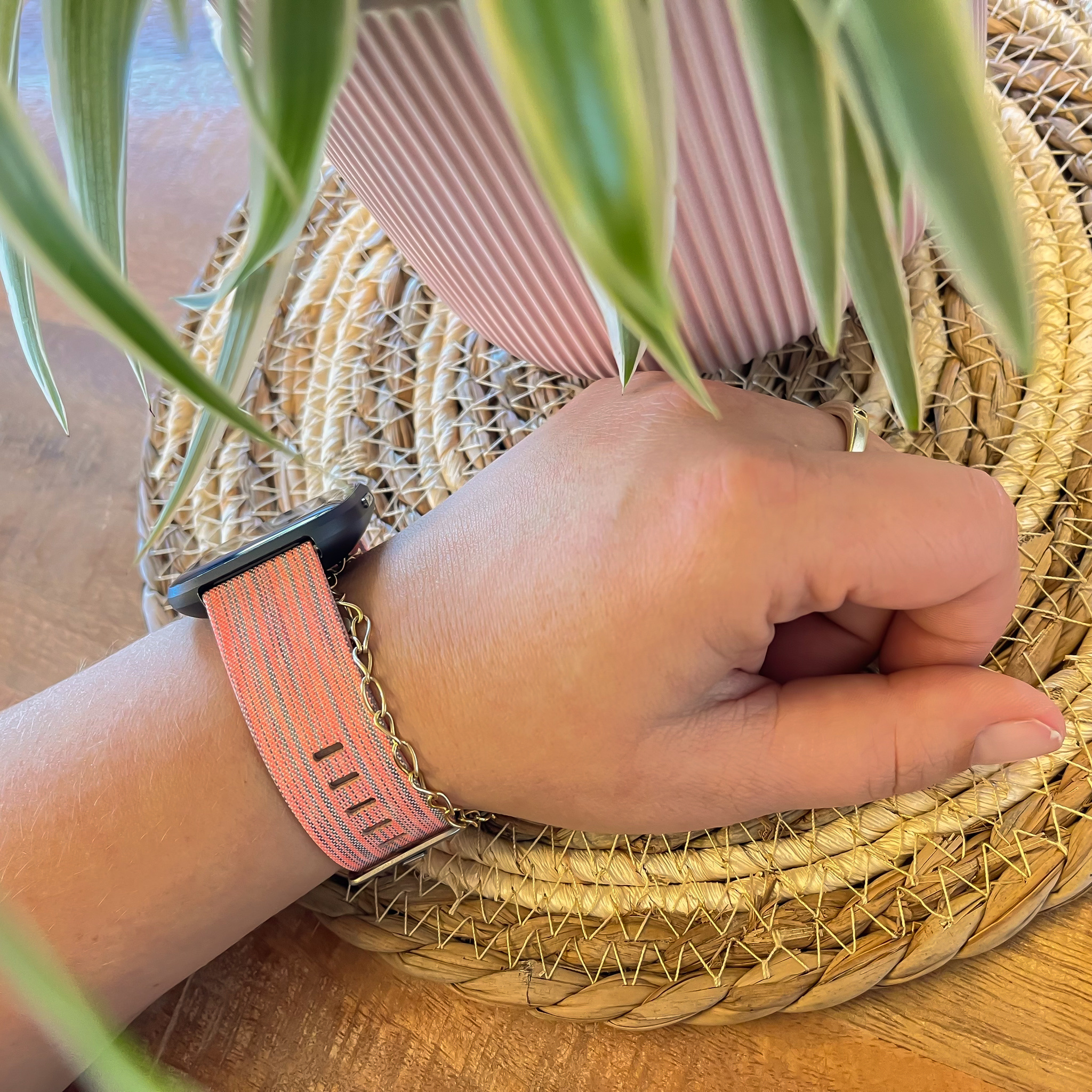 Cinturino con fibbia in nylon per Fitbit Versa - a righe arancioni