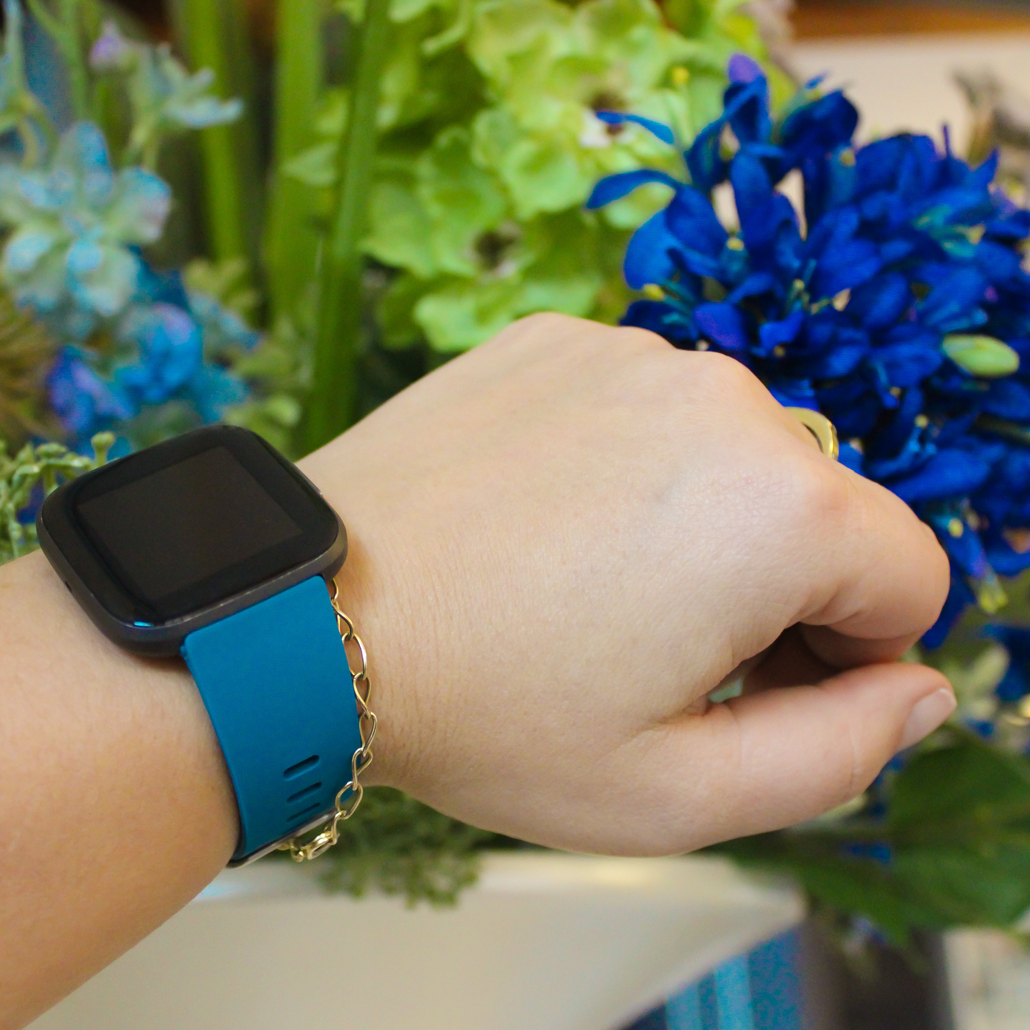 Cinturino sport per Fitbit Versa - blu reale