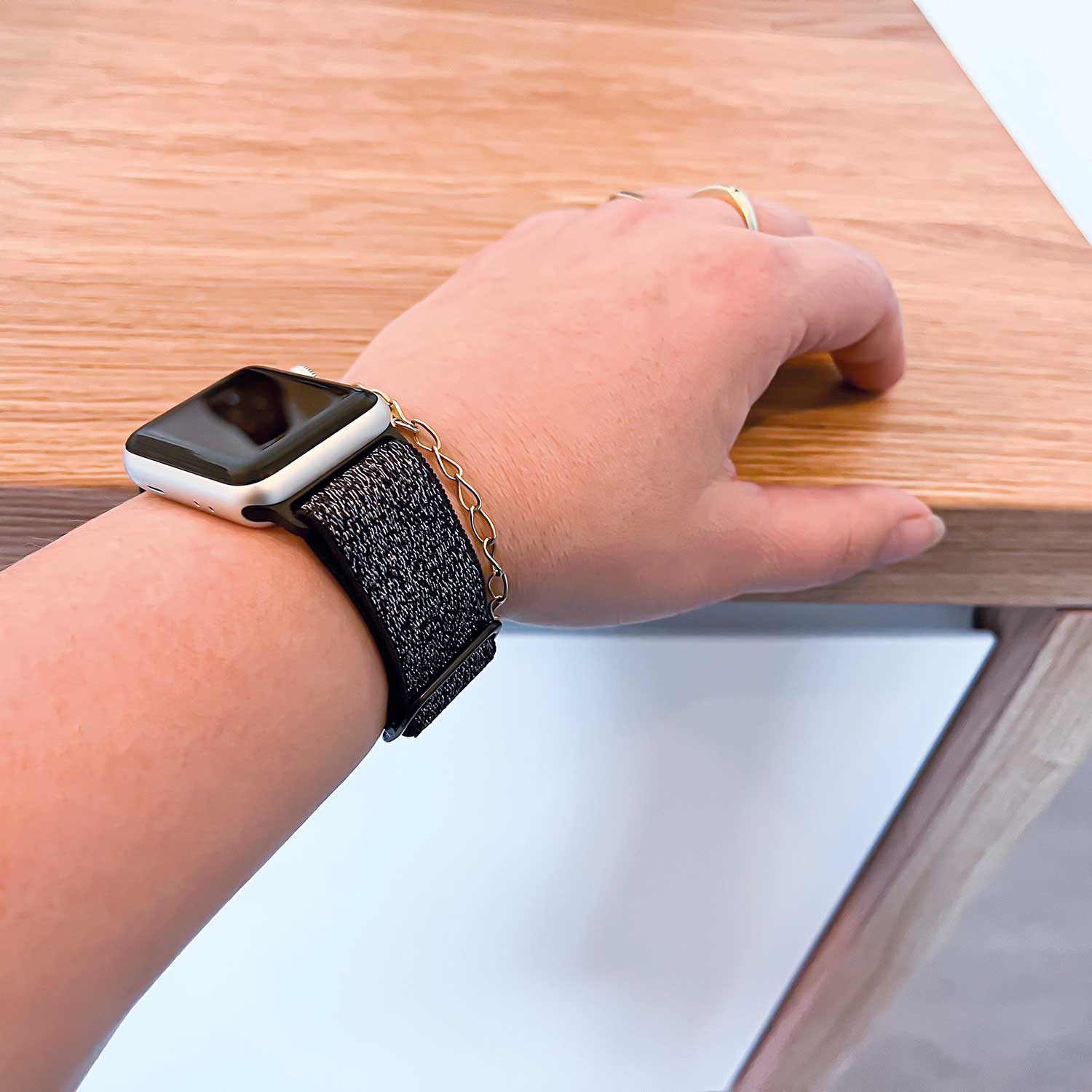 Cinturino solista in nylon per Apple Watch - nero glitter