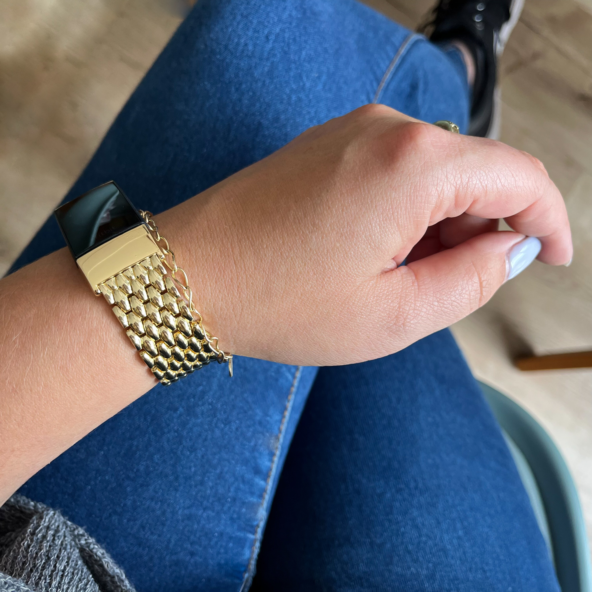 Cinturino a maglie in acciaio con drago per Fitbit Charge 3 & 4 - oro