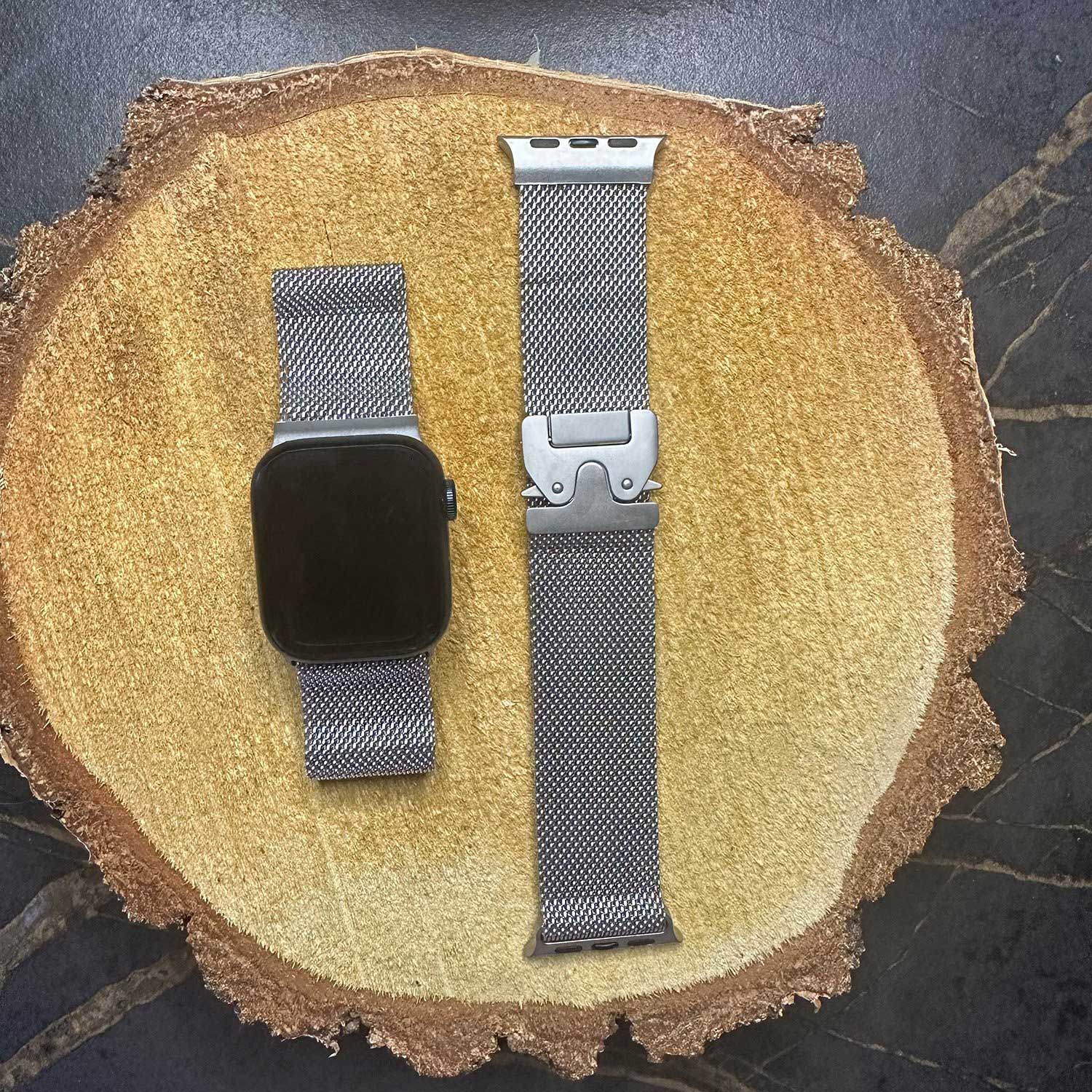Cinturino loop in fibbia milanese per Apple Watch - titanio argento