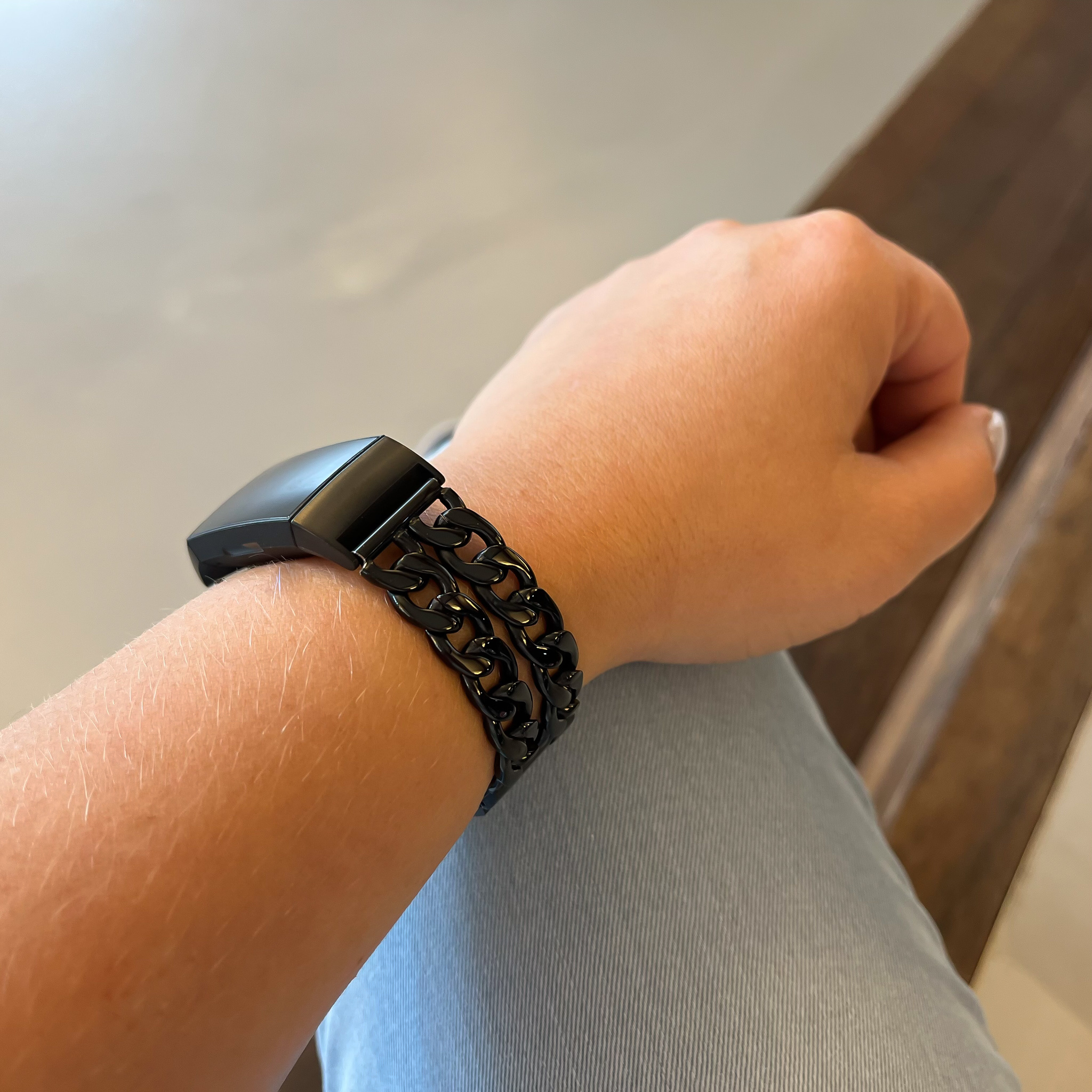 Cinturino a maglie in acciaio con cowboy per Fitbit Charge 3 & 4 - nero