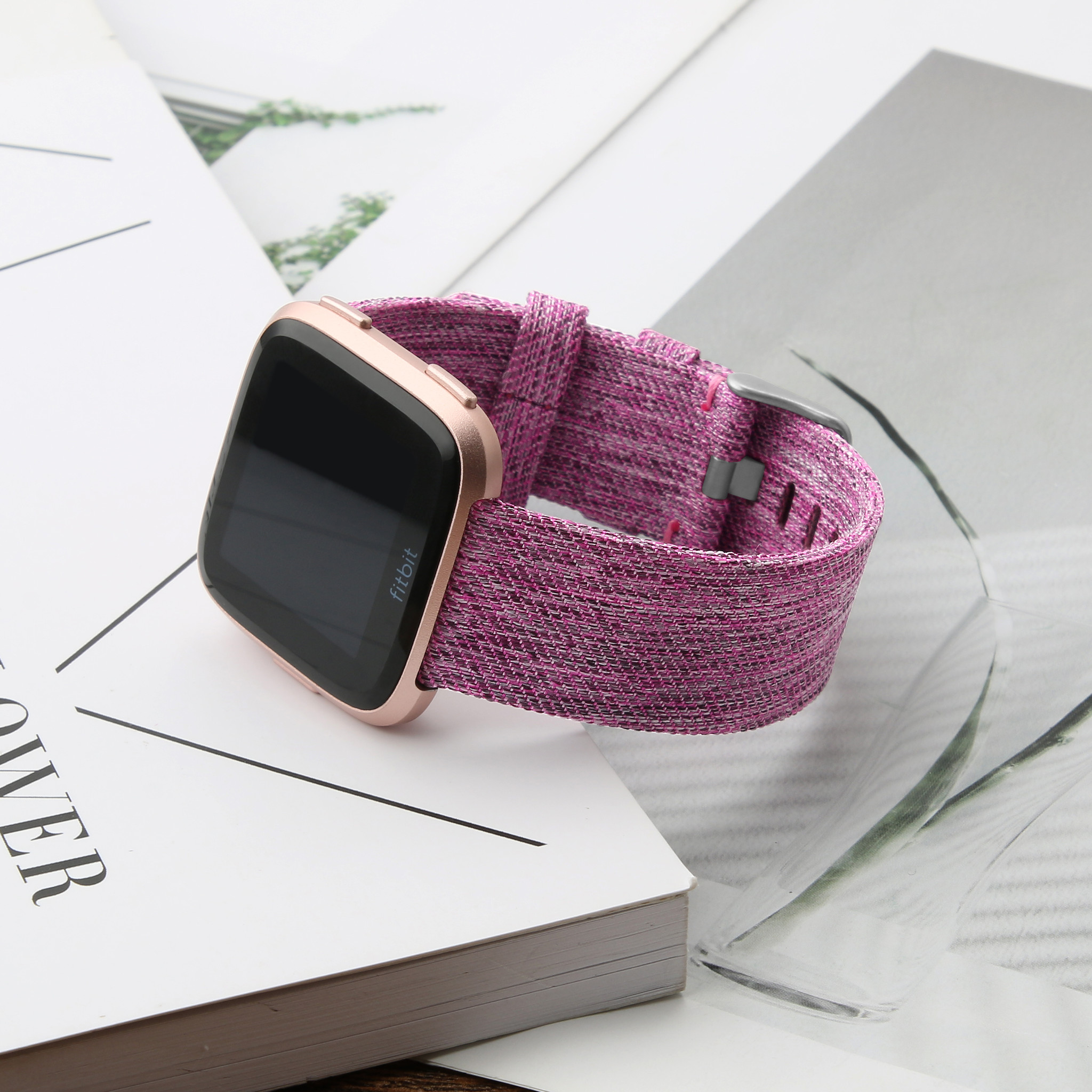 Cinturino con fibbia in nylon per Fitbit Versa - viola