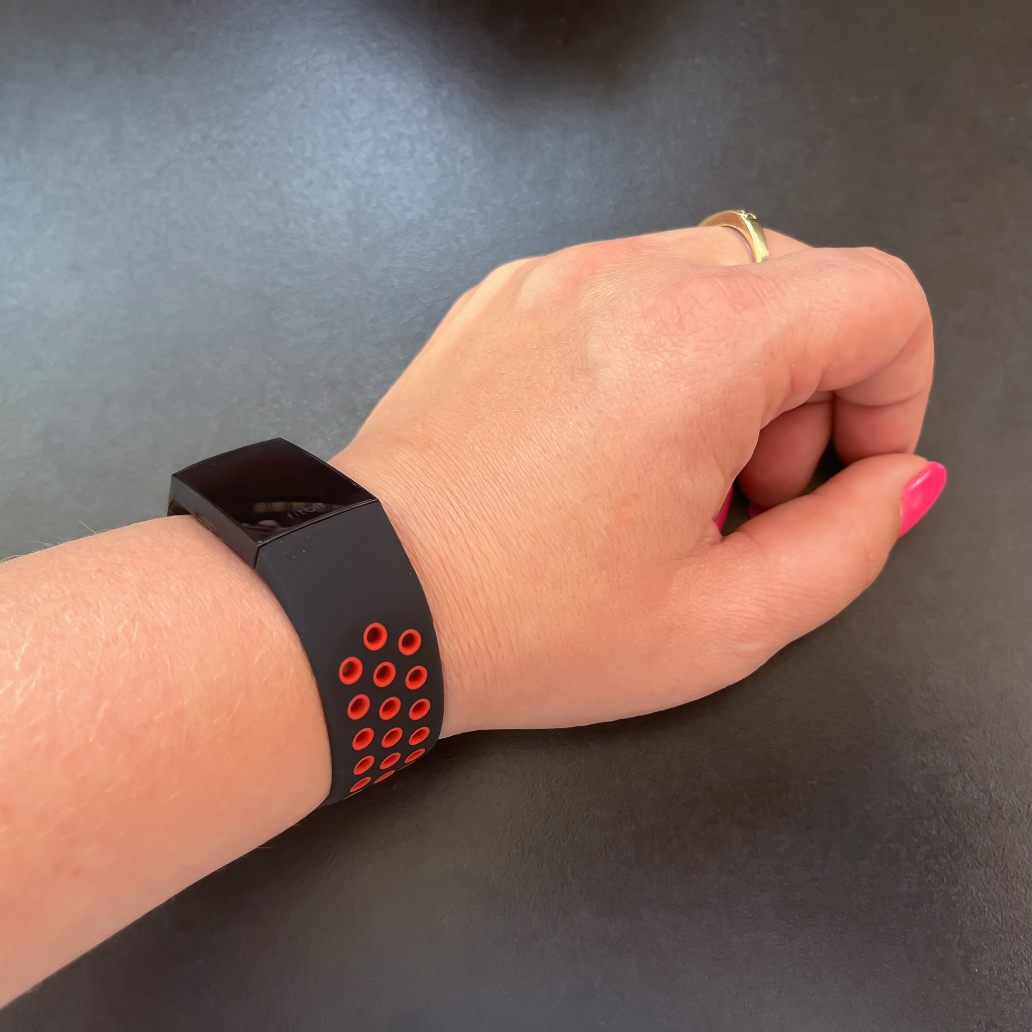 Cinturino doppio sport per Fitbit Charge 3 & 4 - nero rosso