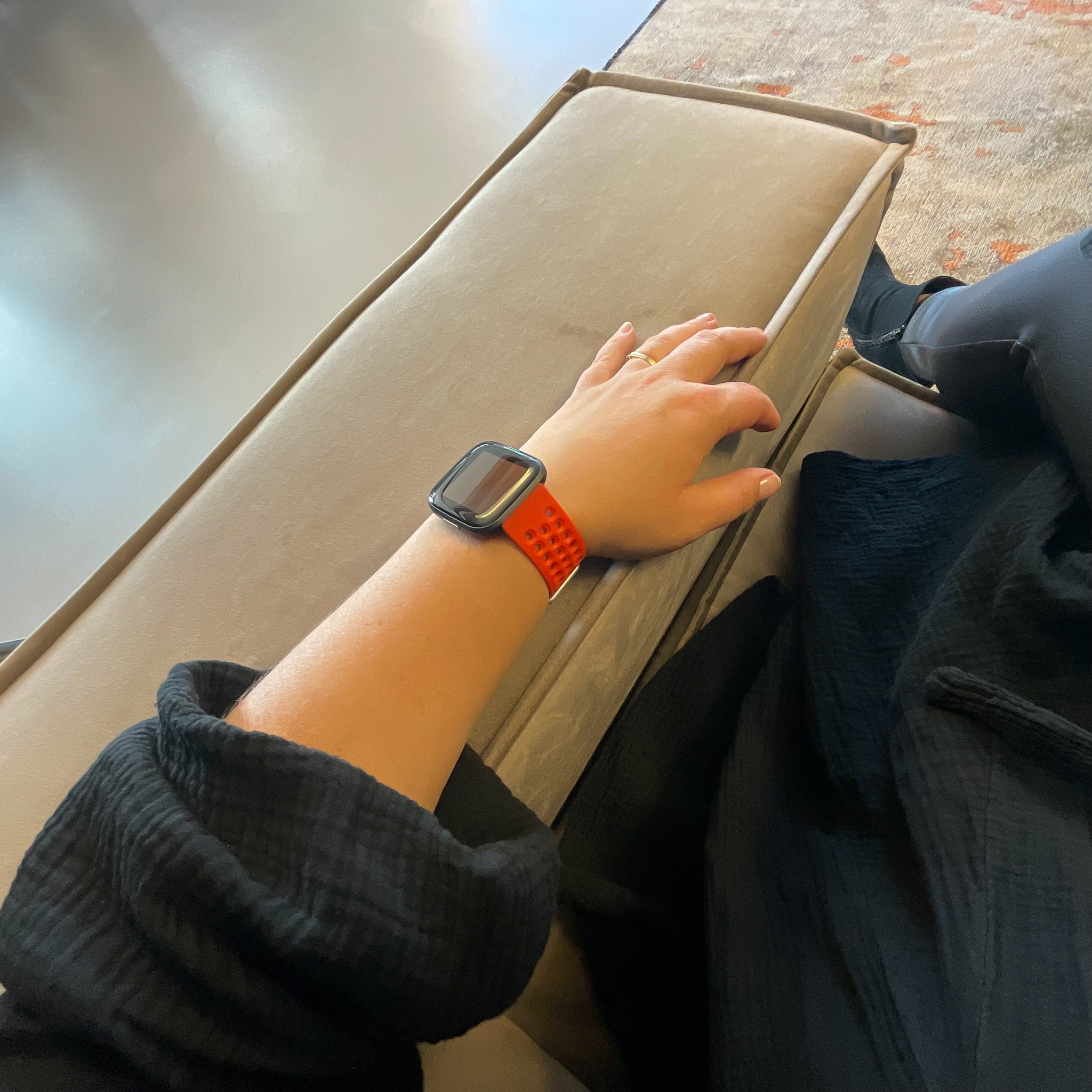 Cinturino sport point per Fitbit Versa - rosso