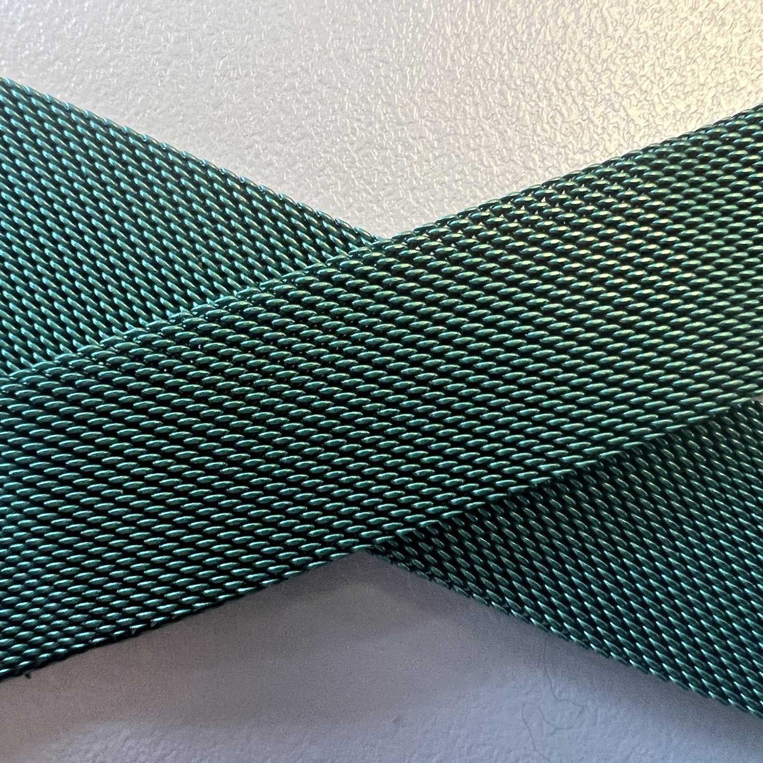 Cinturino loop in maglia milanese per Apple Watch - verde scuro