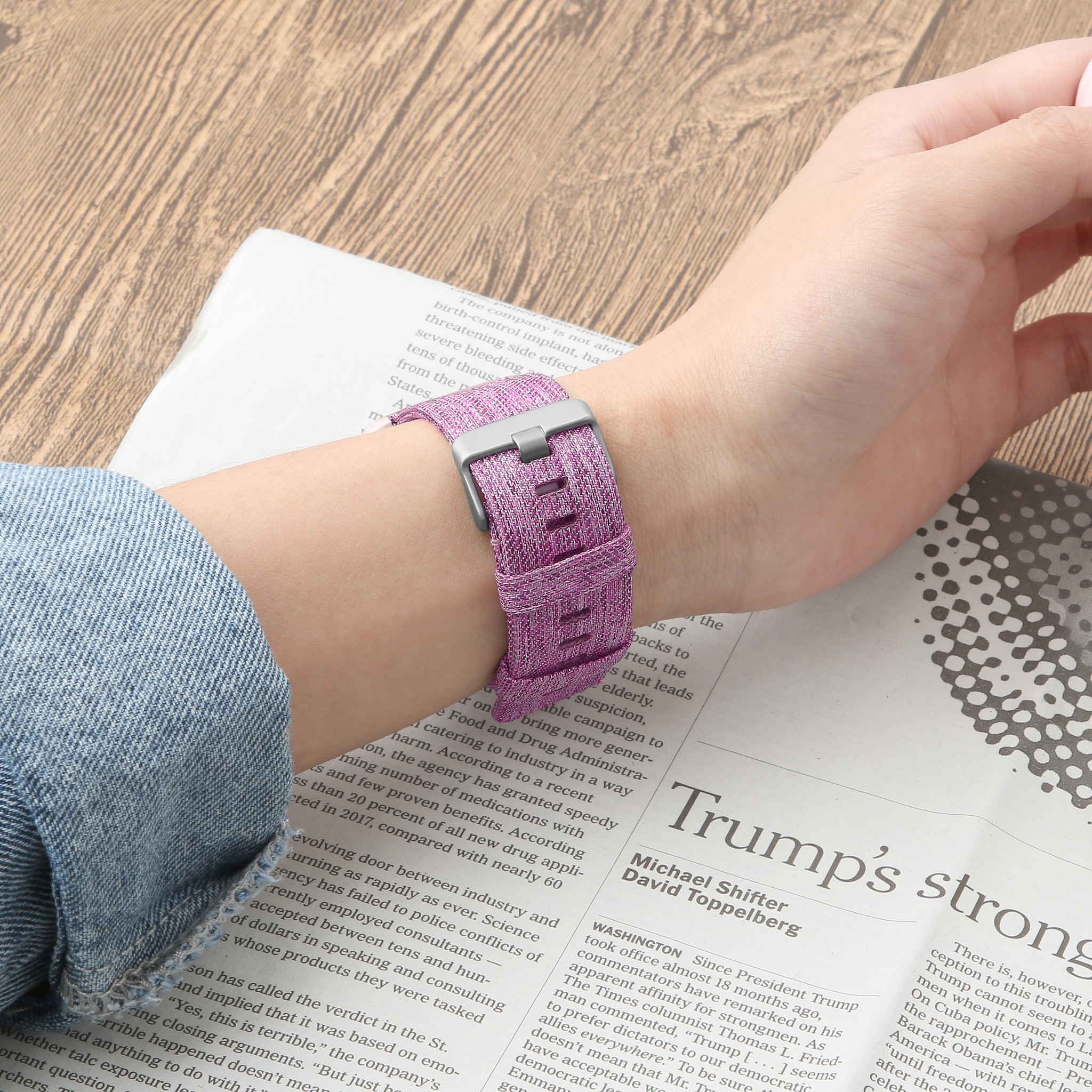 Cinturino con fibbia in nylon per Fitbit Versa - viola