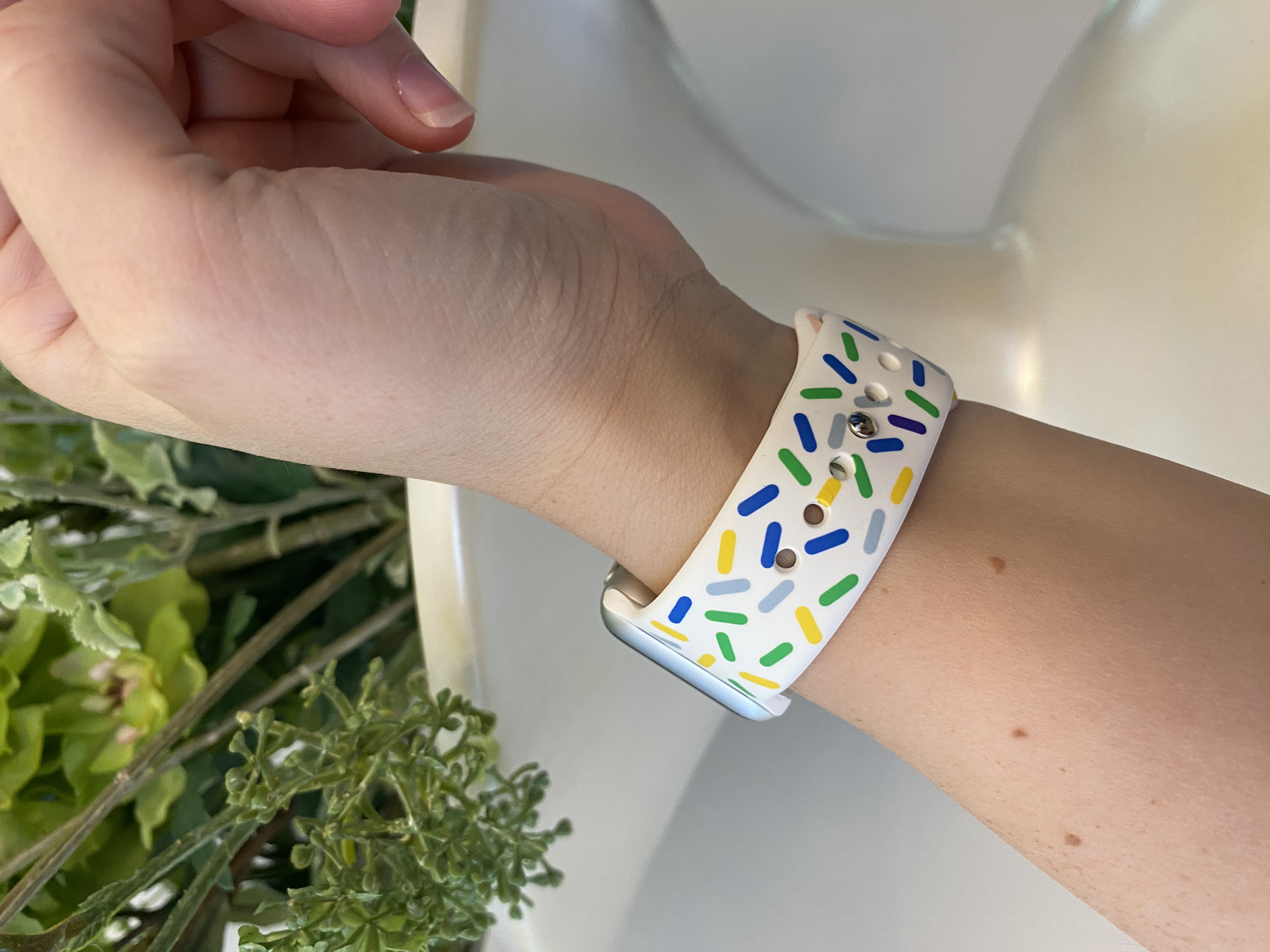 Cinturino sport Pride Edition per Apple Watch - bianco
