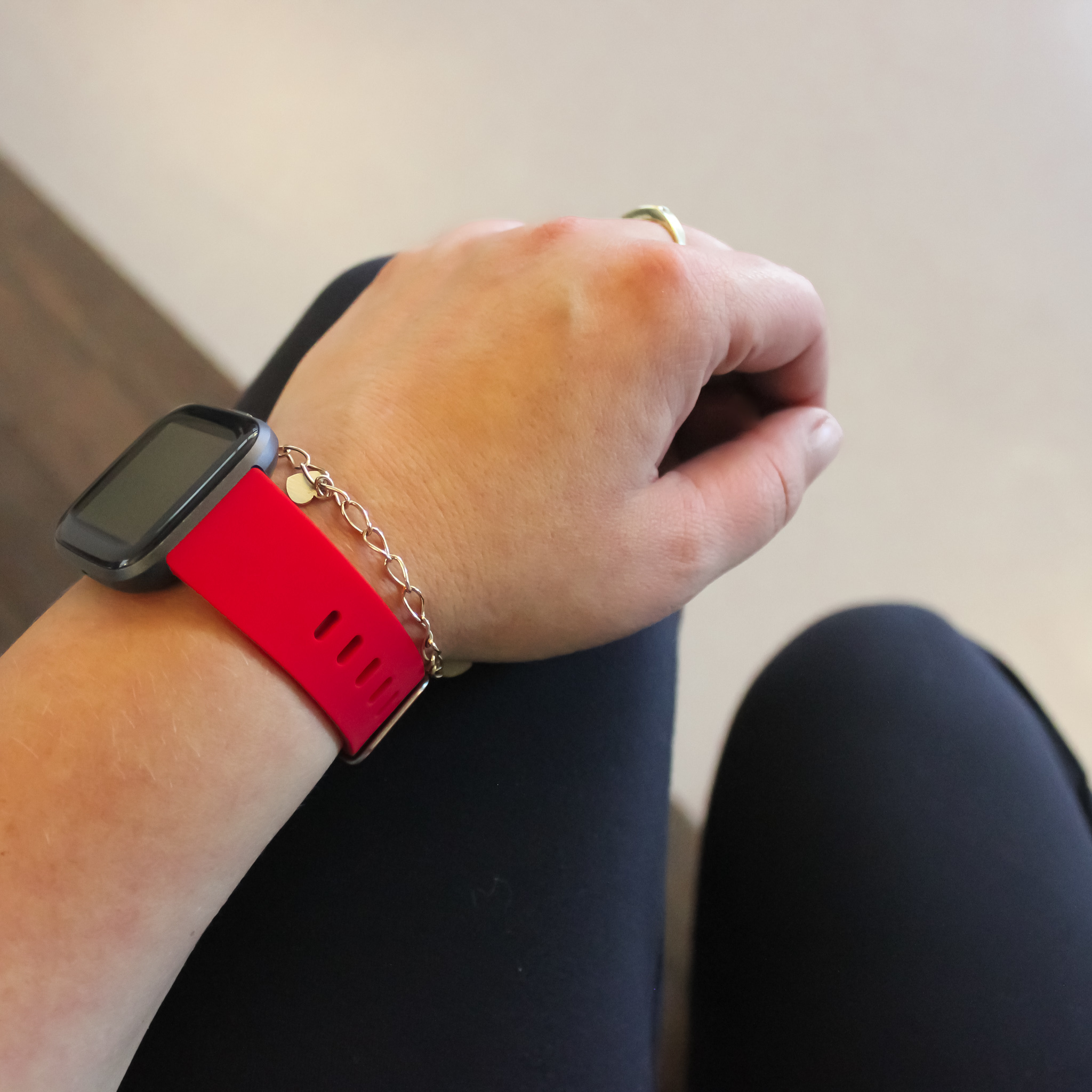 Cinturino sport per Fitbit Versa - rossa