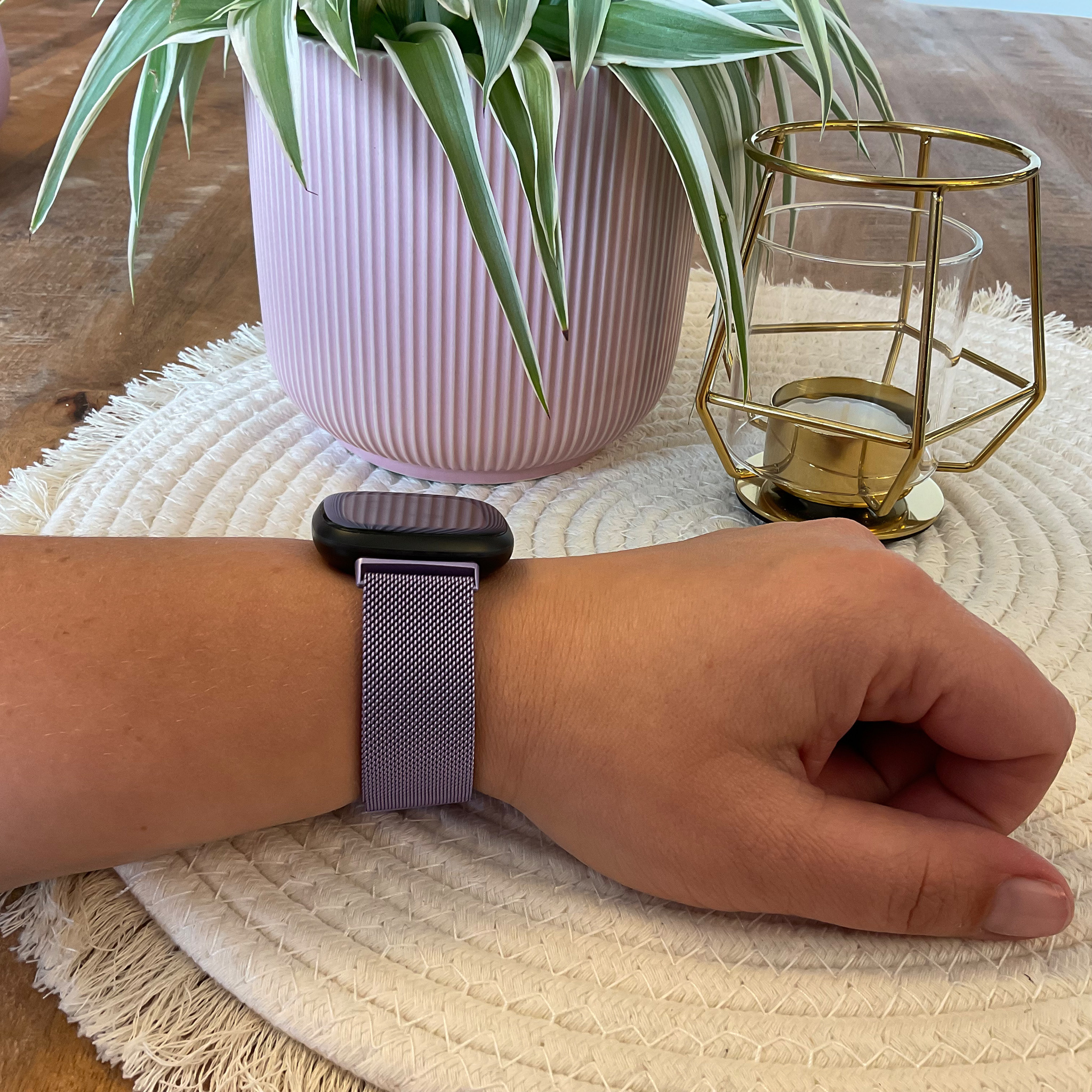 Cinturino loop in maglia milanese per Fitbit Versa 3 / Sense - lavanda