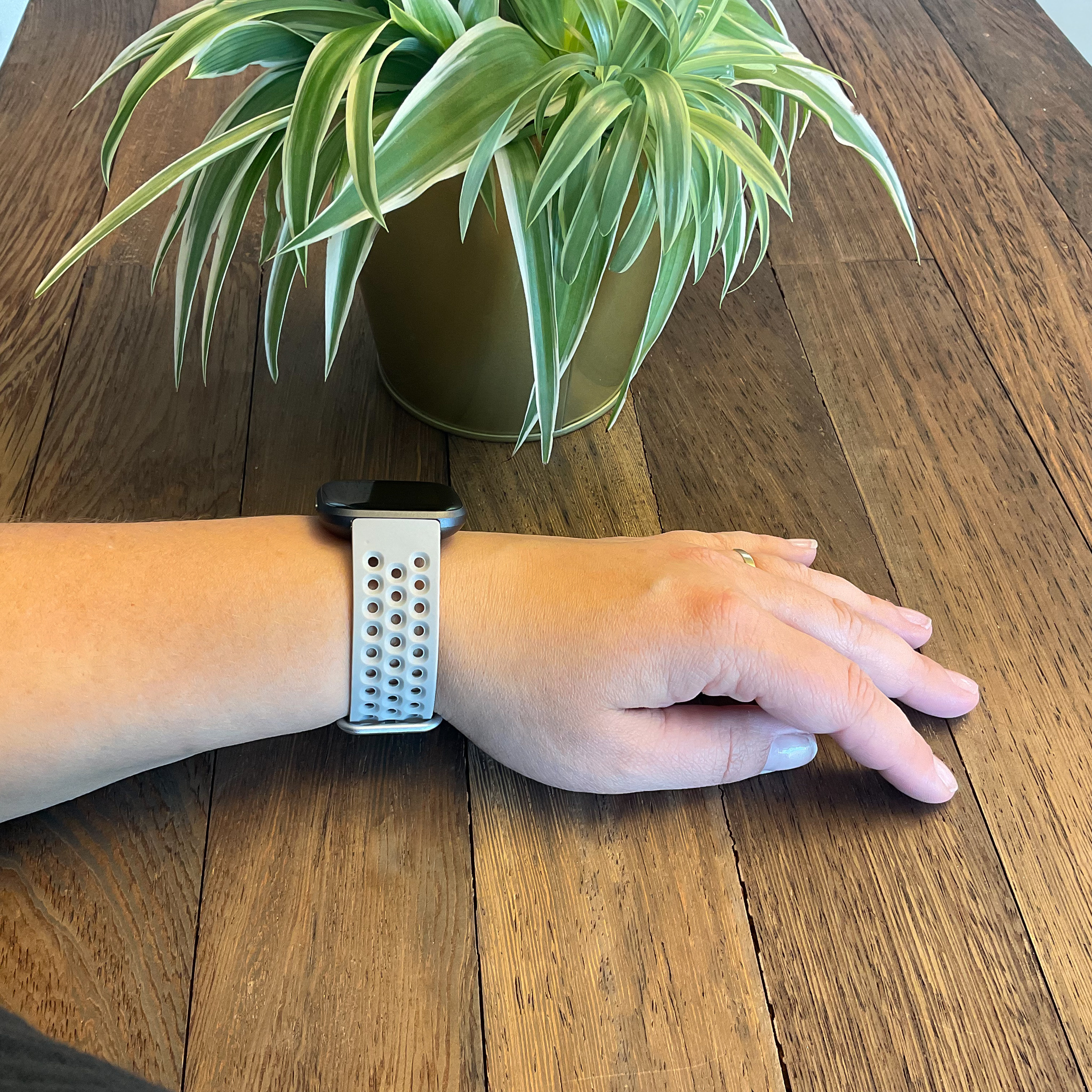 Cinturino sport point per Fitbit Versa - grigio
